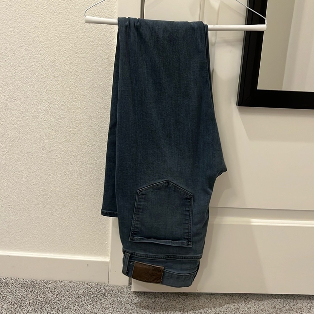 Paige Federal JeansSize 32Kind of a lighter washed jean Very soft - inseam is 32